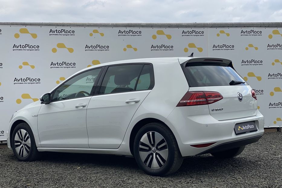 Продам Volkswagen e-Golf 2016 года в Луцке