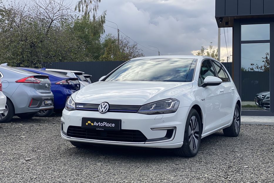 Продам Volkswagen e-Golf 2016 года в Луцке
