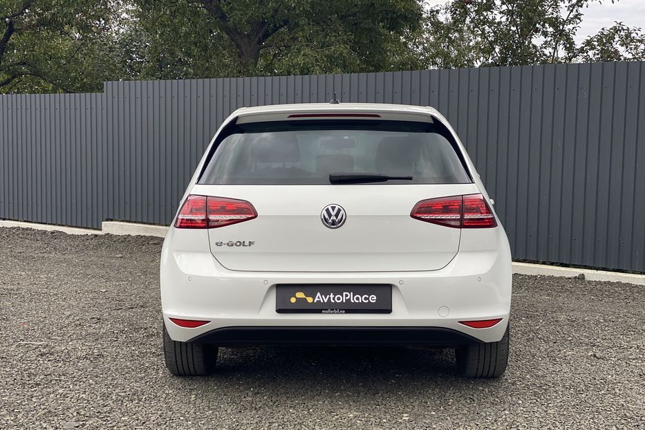 Продам Volkswagen e-Golf 2016 года в Луцке