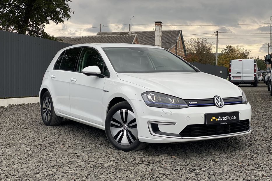 Продам Volkswagen e-Golf 2016 года в Луцке