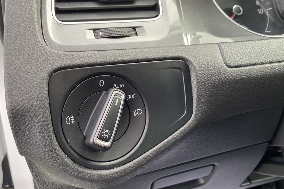 Продам Volkswagen e-Golf 2016 года в Луцке