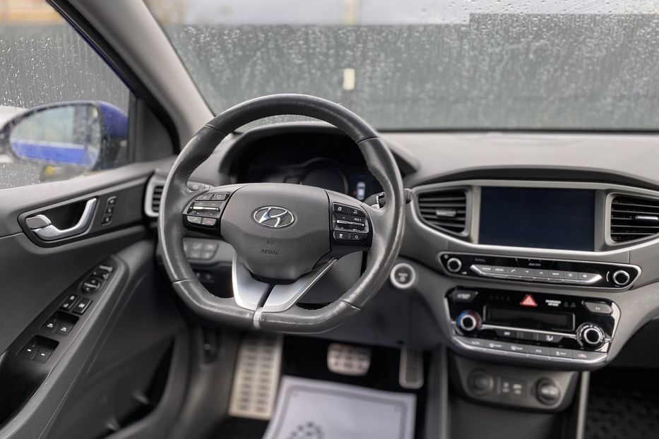 Продам Hyundai Ioniq 2018 года в Луцке