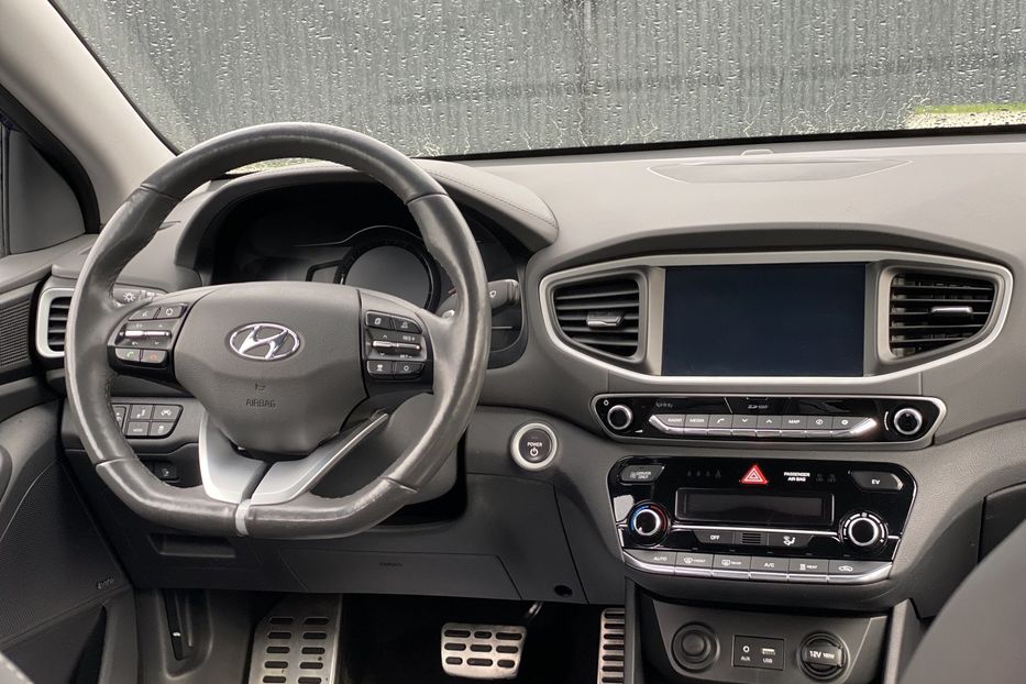 Продам Hyundai Ioniq 2018 года в Луцке