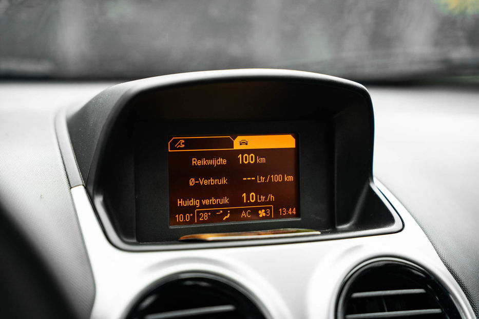 Продам Opel Corsa 2013 года в Черновцах