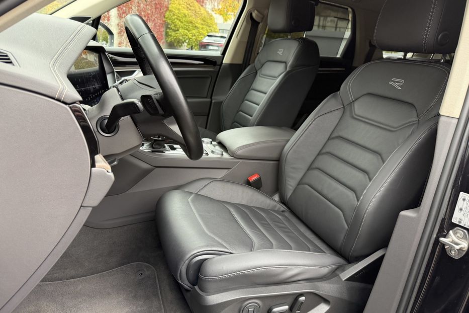 Продам Volkswagen Touareg R-line 2021 года в Ровно