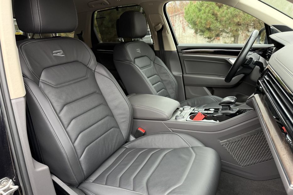 Продам Volkswagen Touareg R-line 2021 года в Ровно
