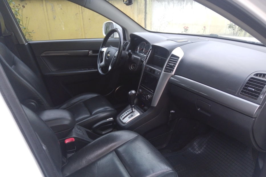 Продам Chevrolet Captiva 3,2 AT 2008 года в г. Нежин, Черниговская область