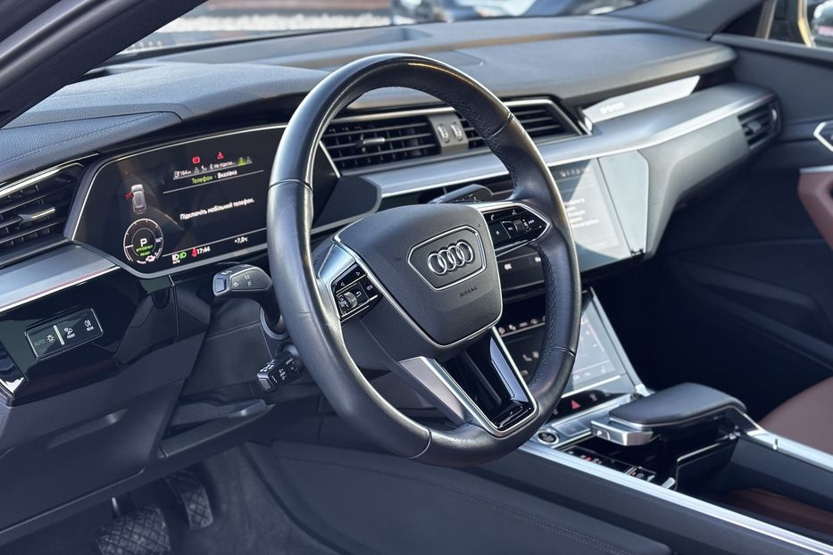 Продам Audi E-Tron 95квт  2021 года в Львове