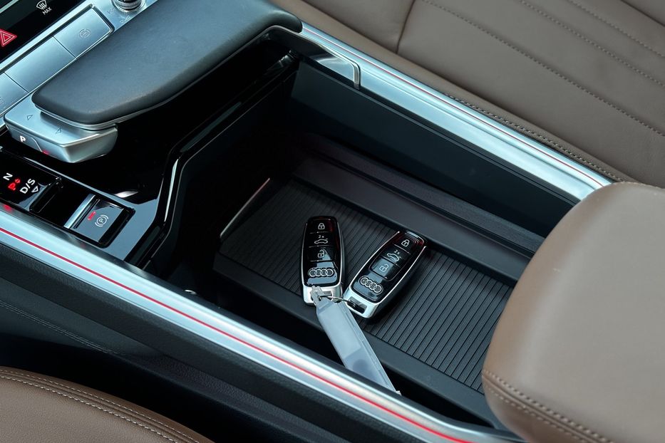 Продам Audi E-Tron 95квт  2021 года в Львове