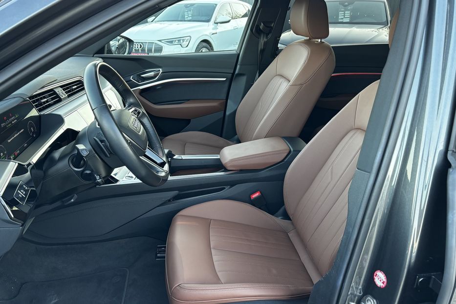 Продам Audi E-Tron 95квт  2021 года в Львове