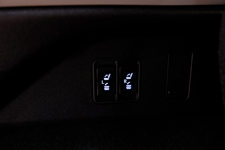 Продам Lexus RX 350 L 2019 года в Одессе