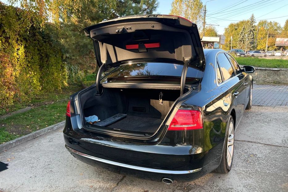 Продам Audi A8 2011 года в Черновцах