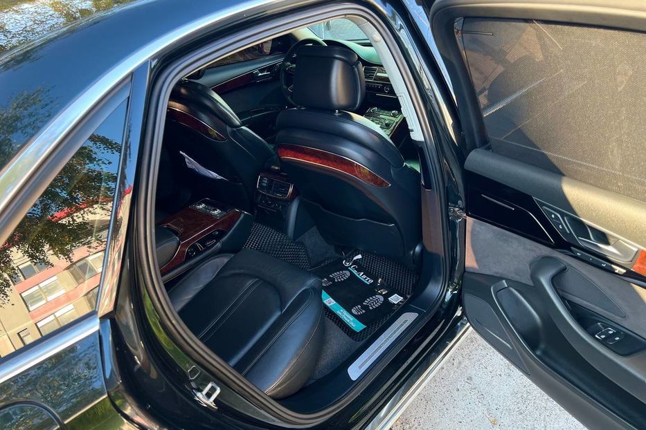 Продам Audi A8 2011 года в Черновцах