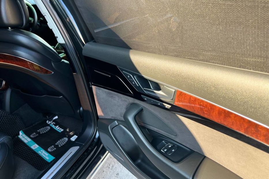 Продам Audi A8 2011 года в Черновцах