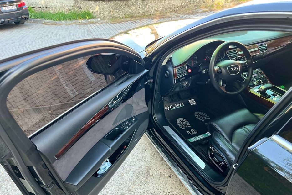 Продам Audi A8 2011 года в Черновцах