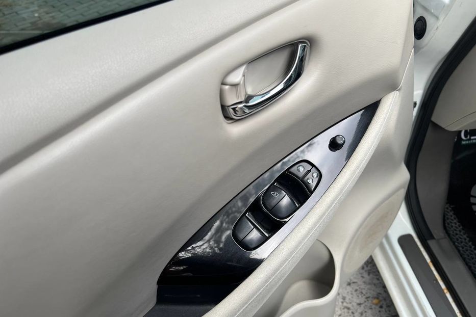 Продам Nissan Leaf 2014 года в Черновцах