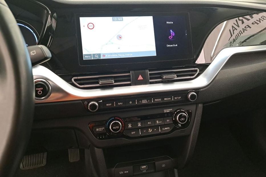 Продам Kia Niro 64квт авто в дорозі 2020 года в Львове