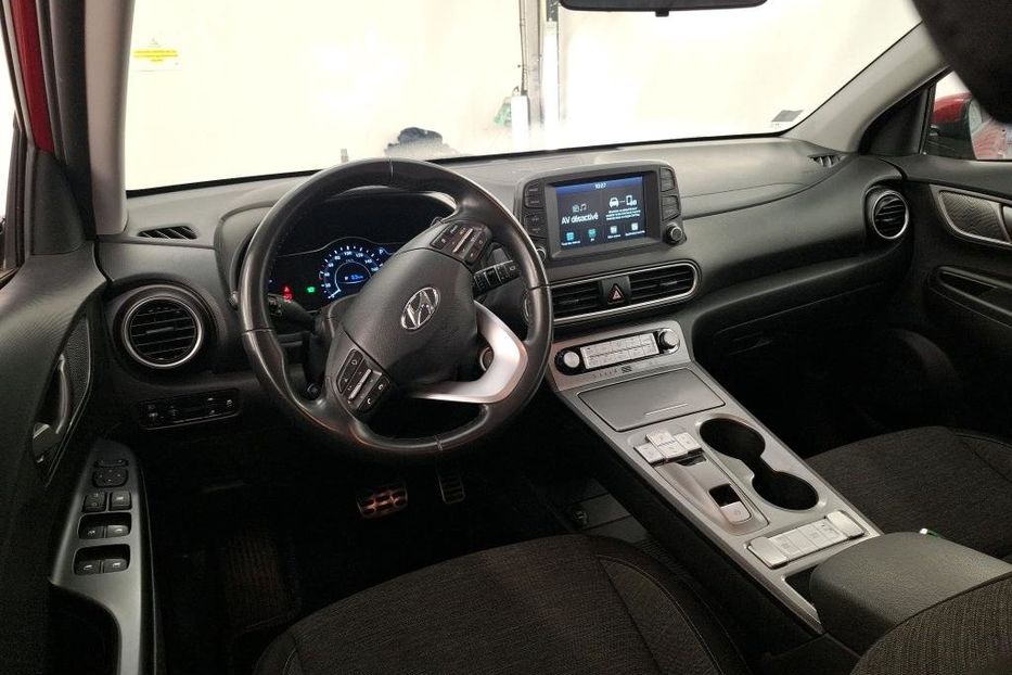 Продам Hyundai Kona 39.2квт авто в дорозі 2020 года в Львове