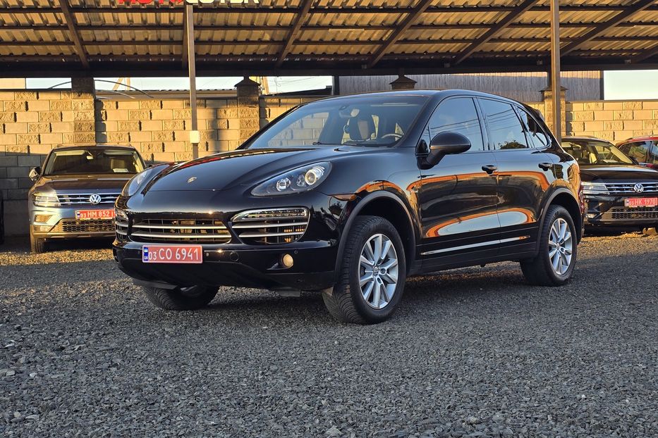 Продам Porsche Cayenne V8207 2014 года в Луцке