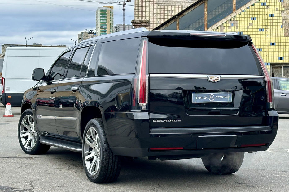 Продам Cadillac Escalade ESV LUXURY 2016 года в Киеве