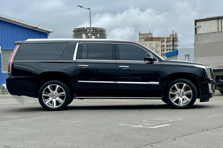 Продам Cadillac Escalade ESV LUXURY 2016 года в Киеве