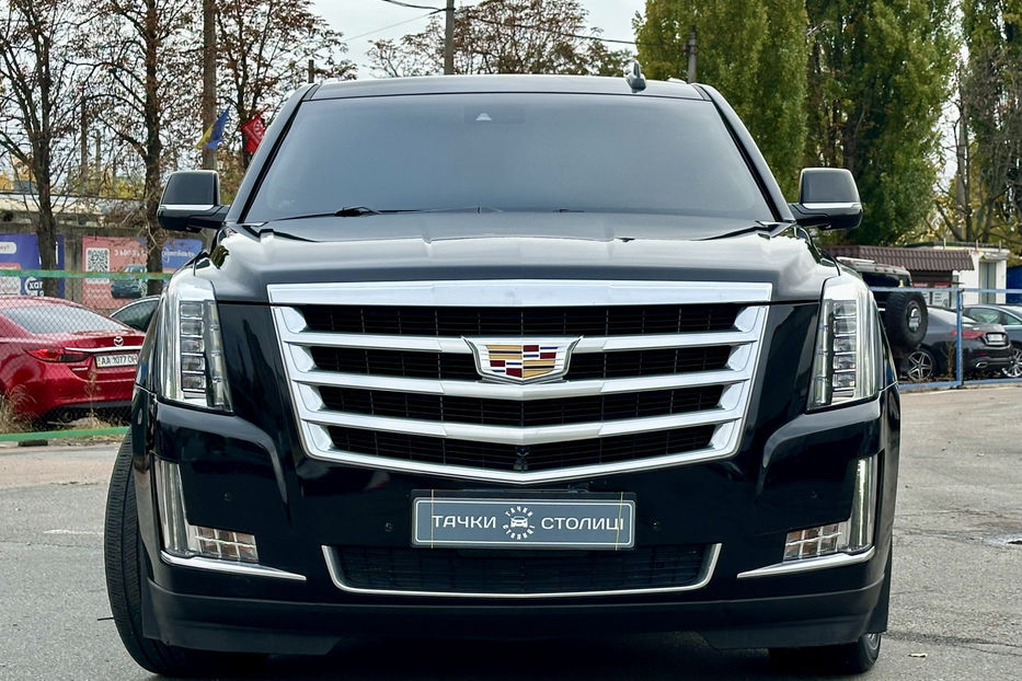 Продам Cadillac Escalade ESV LUXURY 2016 года в Киеве