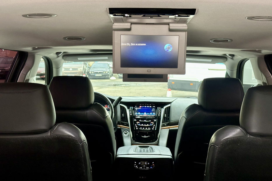Продам Cadillac Escalade ESV LUXURY 2016 года в Киеве