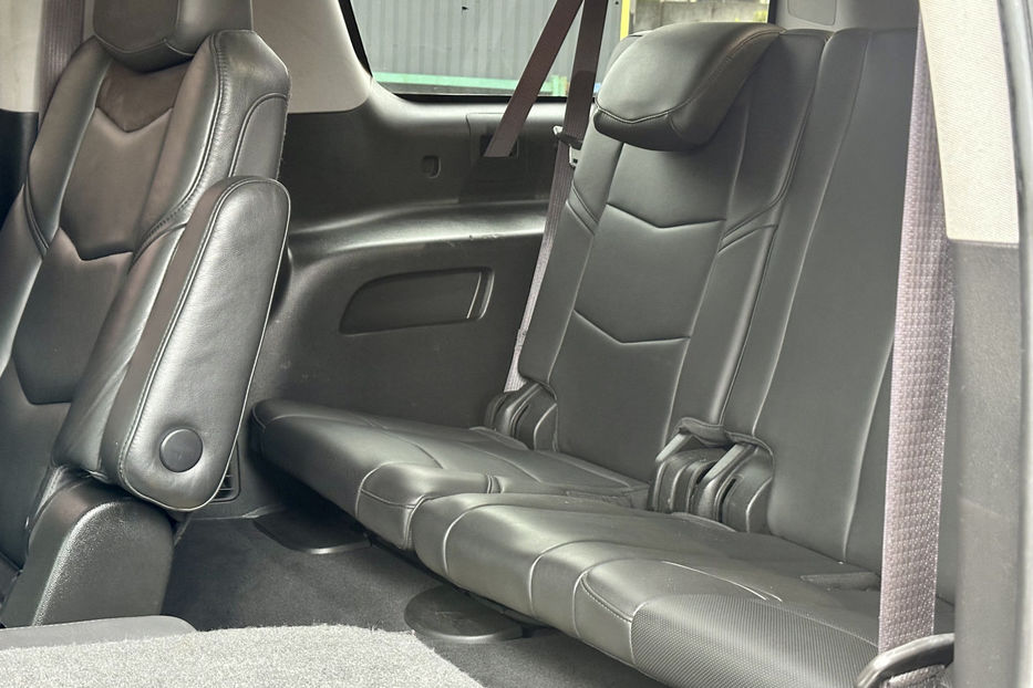 Продам Cadillac Escalade ESV LUXURY 2016 года в Киеве