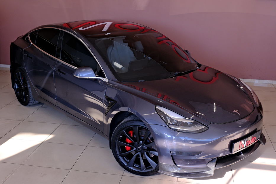 Продам Tesla Model 3 Perfomance 2019 года в Одессе