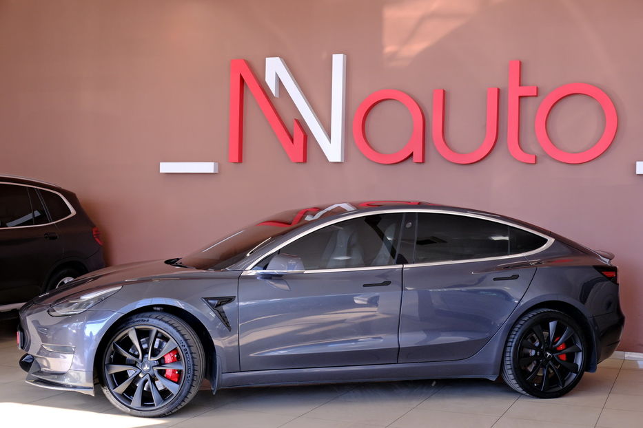 Продам Tesla Model 3 Perfomance 2019 года в Одессе