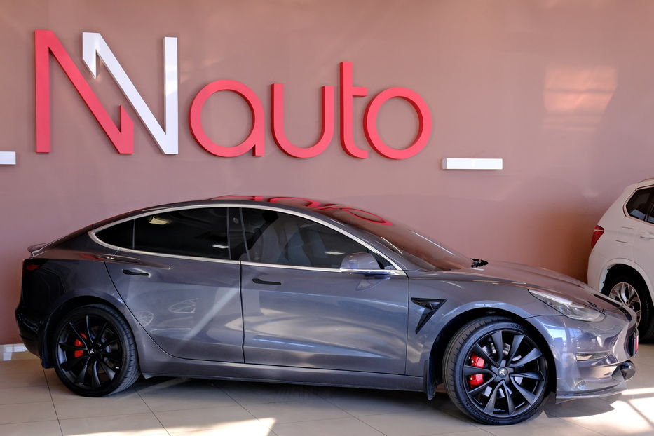 Продам Tesla Model 3 Perfomance 2019 года в Одессе