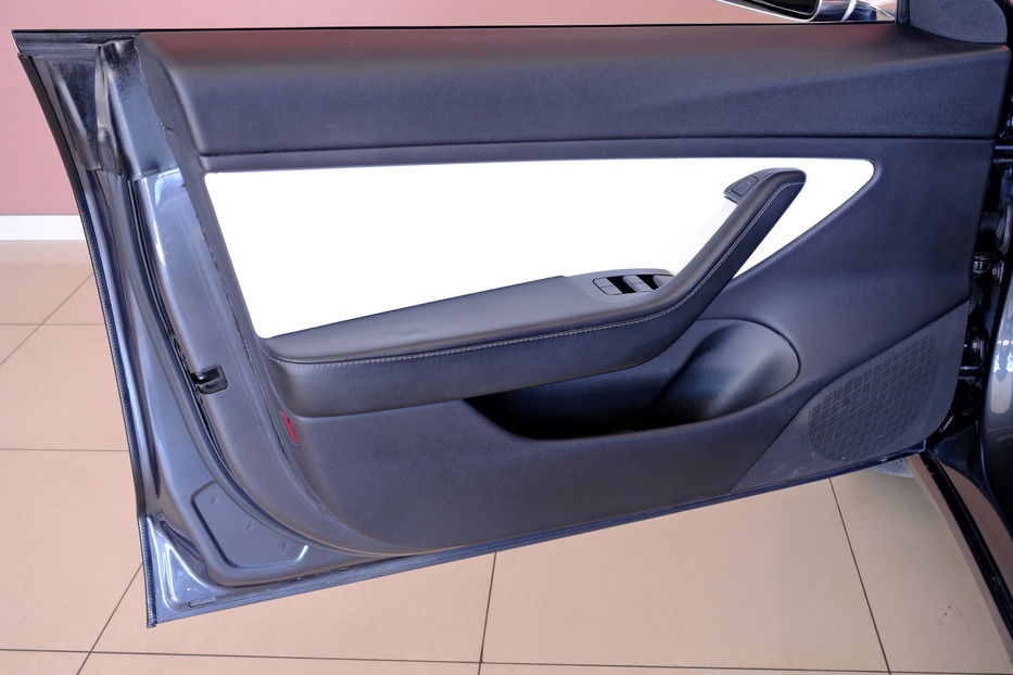 Продам Tesla Model 3 Perfomance 2019 года в Одессе