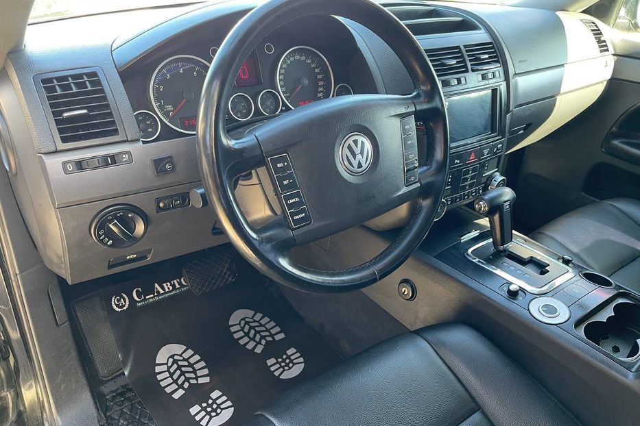 Продам Volkswagen Touareg 2004 года в Черновцах