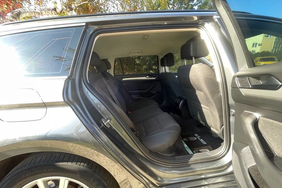 Продам Volkswagen Passat B8 2015 года в Черновцах