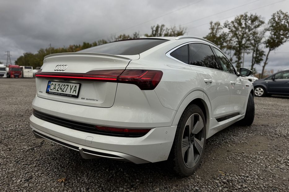 Продам Audi E-Tron 55 Sportback quattro KOMIS 2022 года в г. Умань, Черкасская область