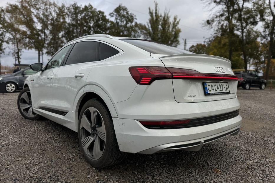 Продам Audi E-Tron 55 Sportback quattro KOMIS 2022 года в г. Умань, Черкасская область