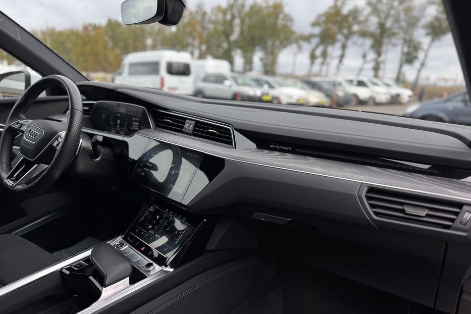 Продам Audi E-Tron 55 Sportback quattro KOMIS 2022 года в г. Умань, Черкасская область