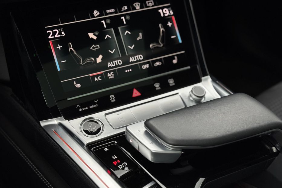 Продам Audi E-Tron 55 Sportback quattro KOMIS 2022 года в г. Умань, Черкасская область