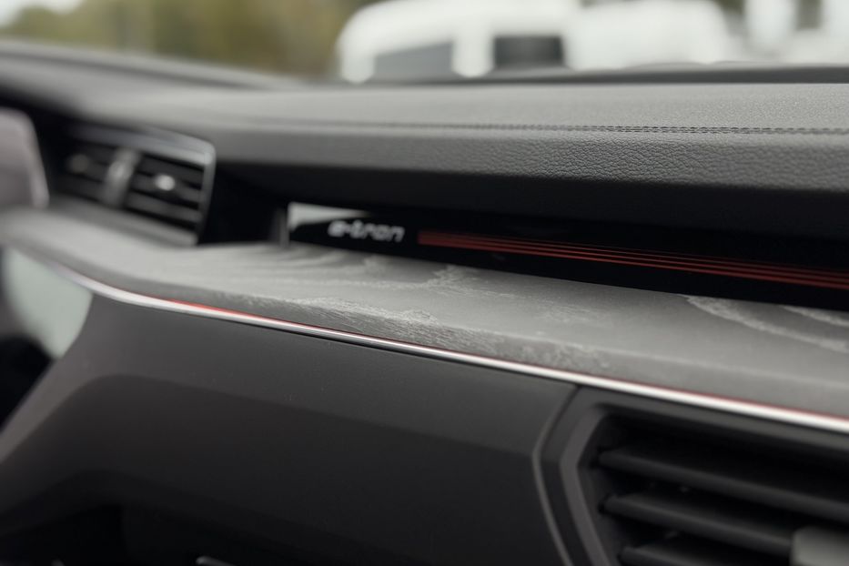 Продам Audi E-Tron 55 Sportback quattro KOMIS 2022 года в г. Умань, Черкасская область