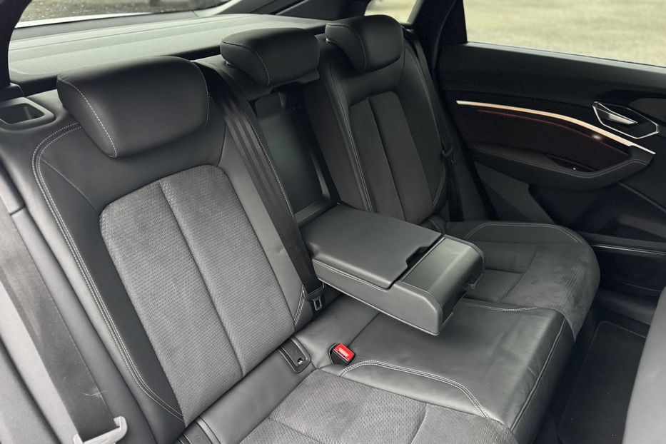 Продам Audi E-Tron 55 Sportback quattro KOMIS 2022 года в г. Умань, Черкасская область