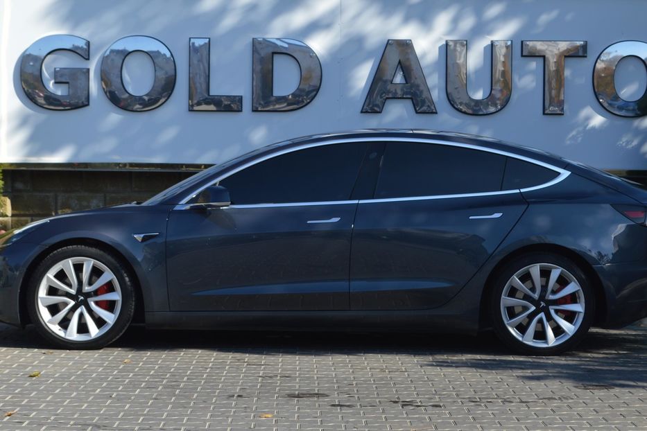 Продам Tesla Model 3 Dual Motor Long Range 2018 года в Одессе