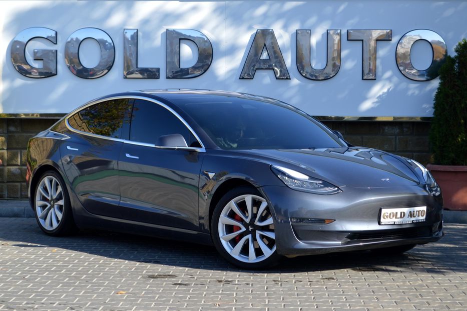 Продам Tesla Model 3 Dual Motor Long Range 2018 года в Одессе