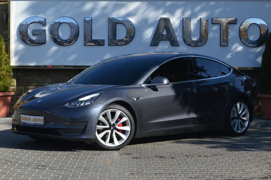 Продам Tesla Model 3 Dual Motor Long Range 2018 года в Одессе