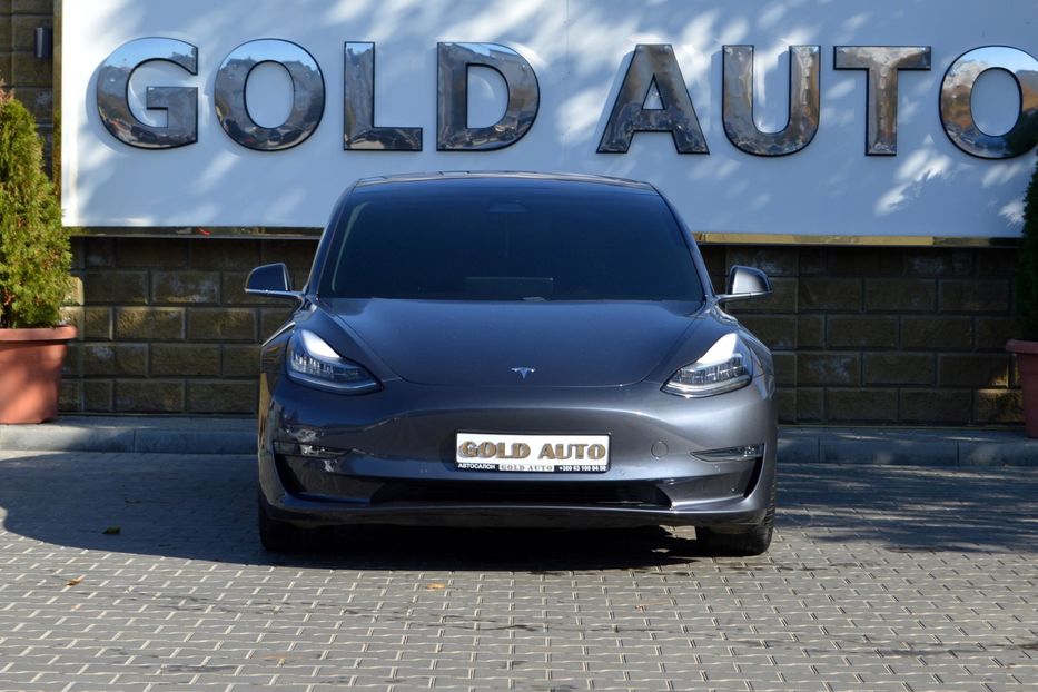 Продам Tesla Model 3 Dual Motor Long Range 2018 года в Одессе