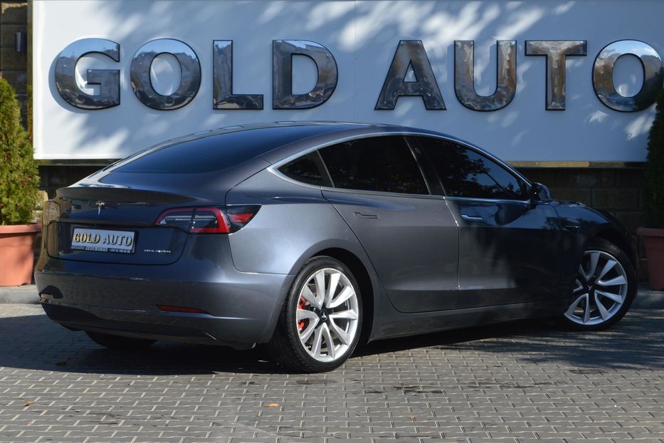 Продам Tesla Model 3 Dual Motor Long Range 2018 года в Одессе