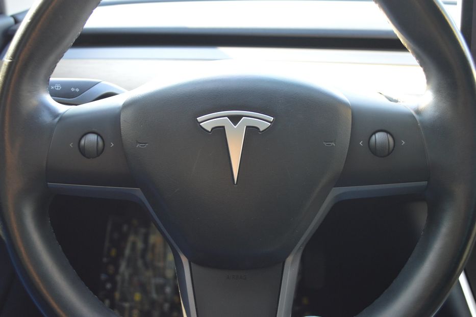 Продам Tesla Model 3 Dual Motor Long Range 2018 года в Одессе