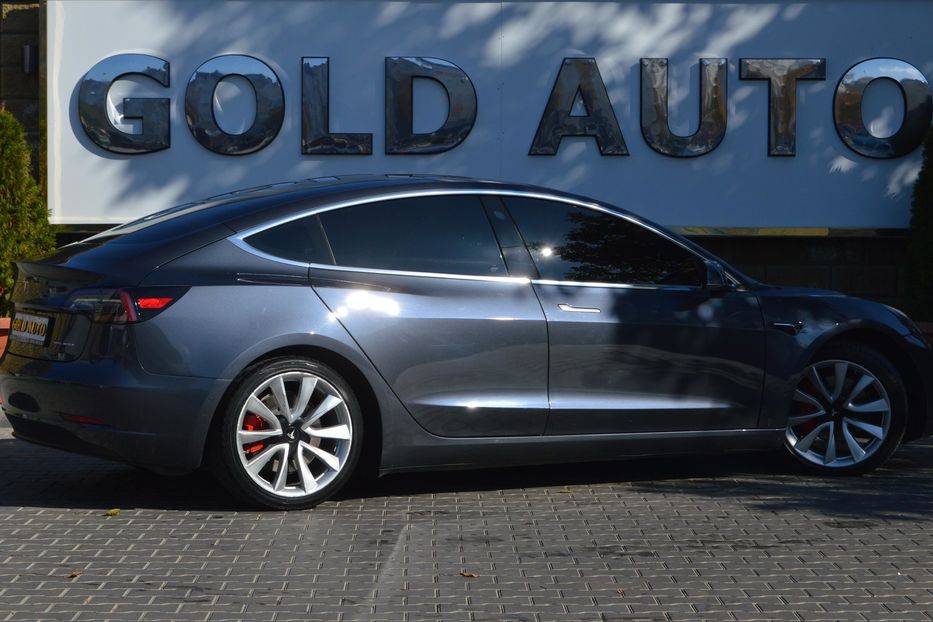 Продам Tesla Model 3 Dual Motor Long Range 2018 года в Одессе