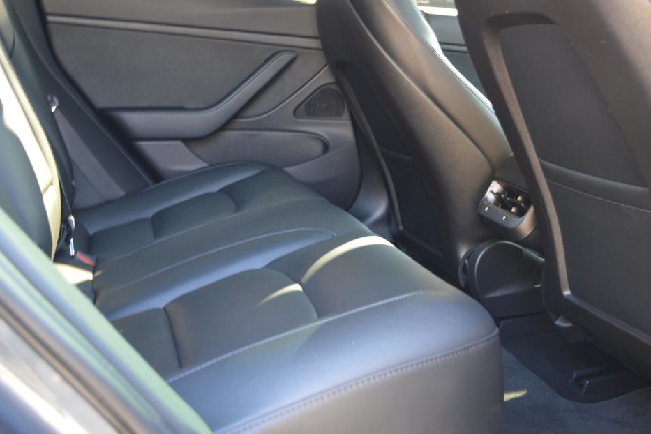 Продам Tesla Model 3 Dual Motor Long Range 2018 года в Одессе