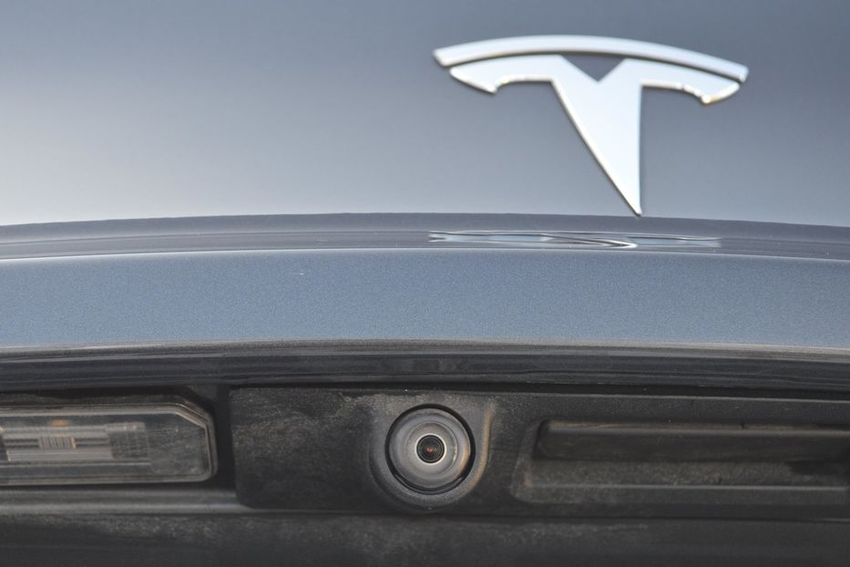 Продам Tesla Model 3 Dual Motor Long Range 2018 года в Одессе