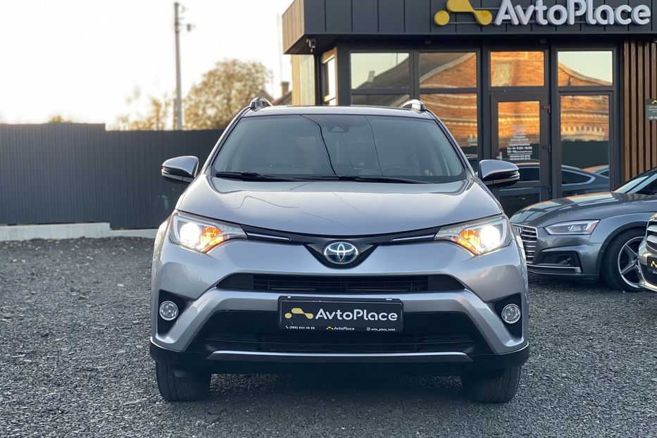 Продам Toyota Rav 4 2017 года в Луцке